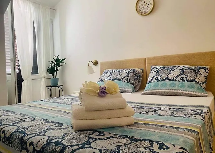 Гостевой дом Pami Подстрана